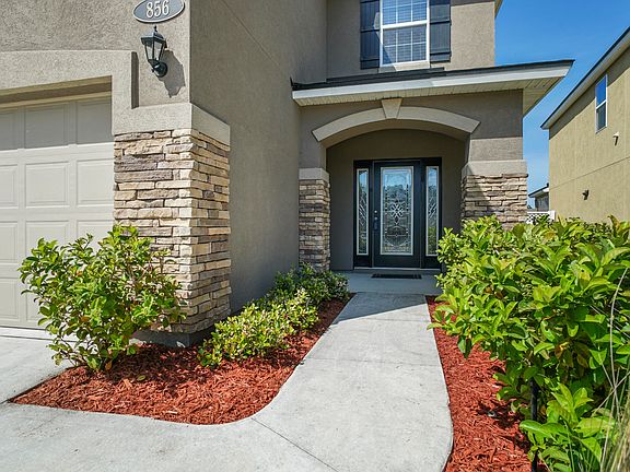2nd image of 856 Glendale Ln