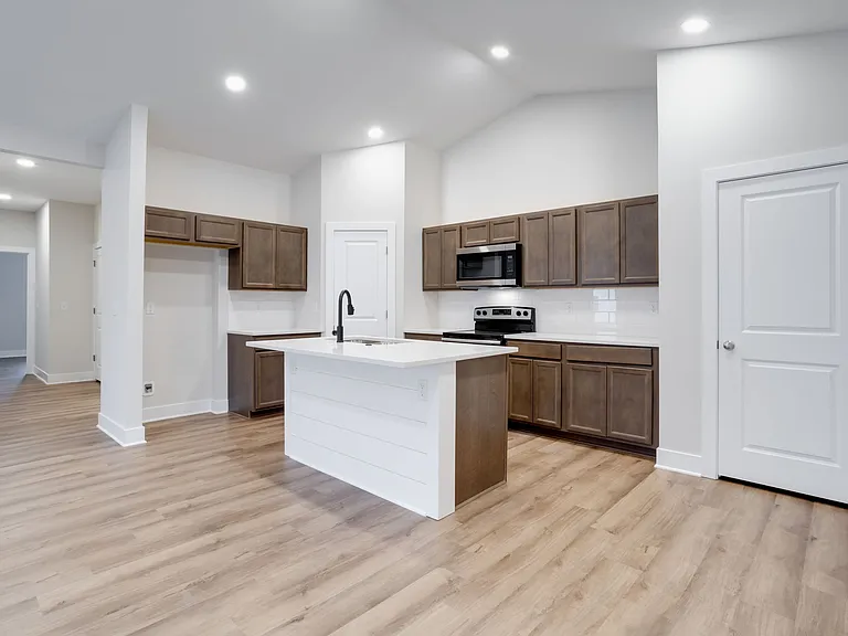 473 E Harper St — Photo 5