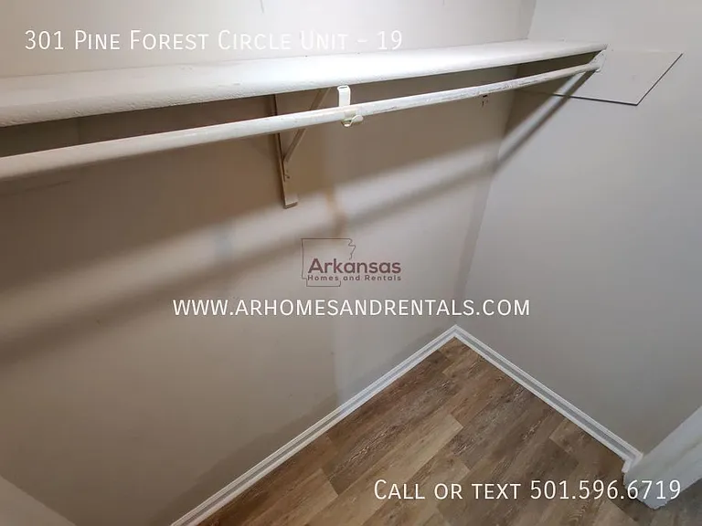301 Pine Forest Cir #19 — Photo 7