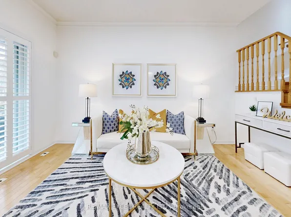 16 Saint Moritz Way #6, Markham, ON L3R 4G2