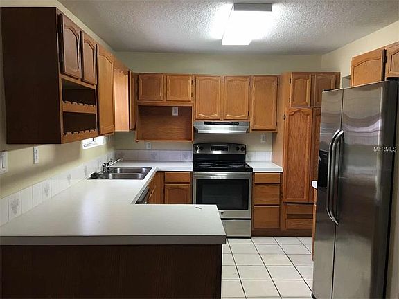3rd image of 35812 Dawn Dr