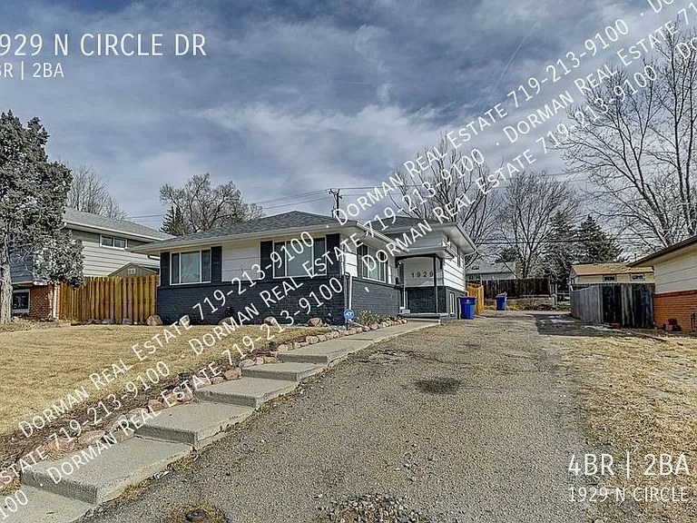 1929 N Circle Dr — Photo 3