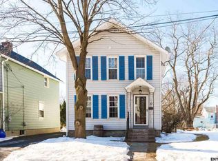 12 Chestnut St, Castleton, NY 12033