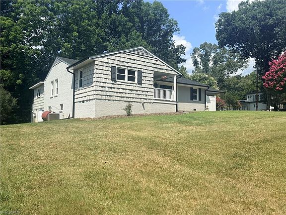 3rd image of 555 Shady Ln