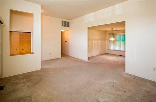 5th image of 109 Greenwood Ln