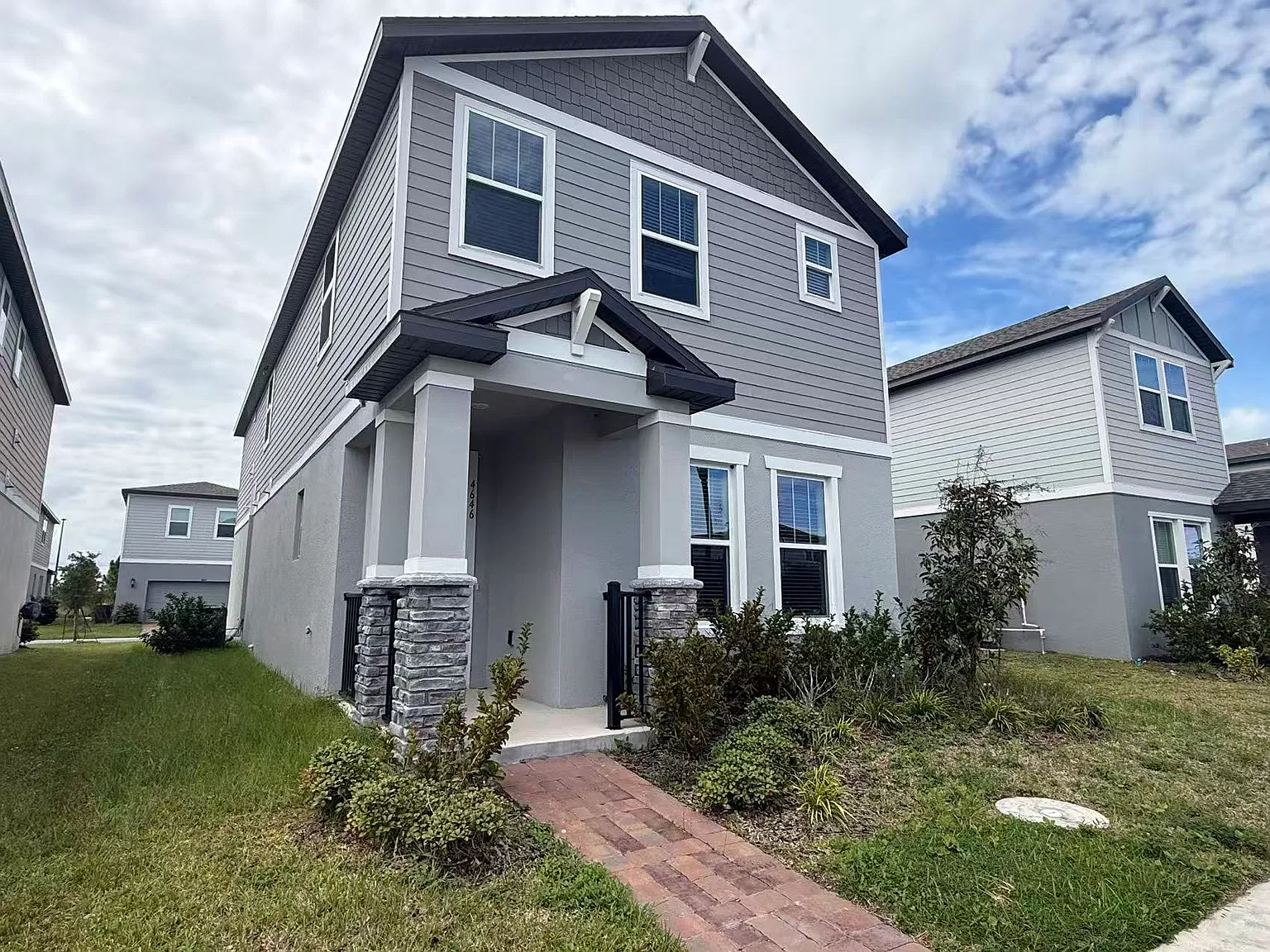 4 bed, 2.5 bath, 2109 sqft, $2,350 — Photo 2