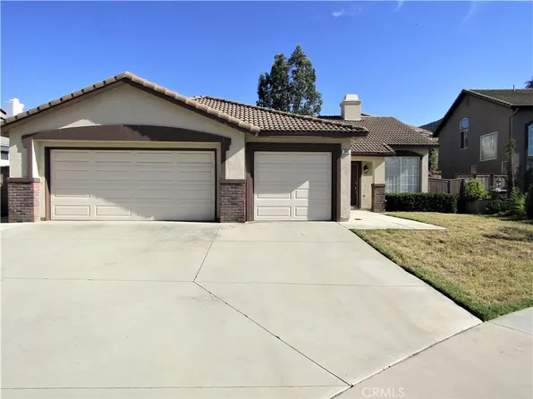 748 Captiva Cir, Corona, CA 92882