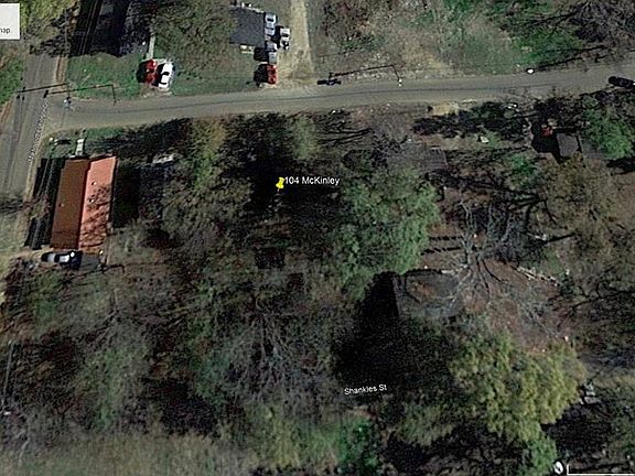 3rd image of 104 McKinley St