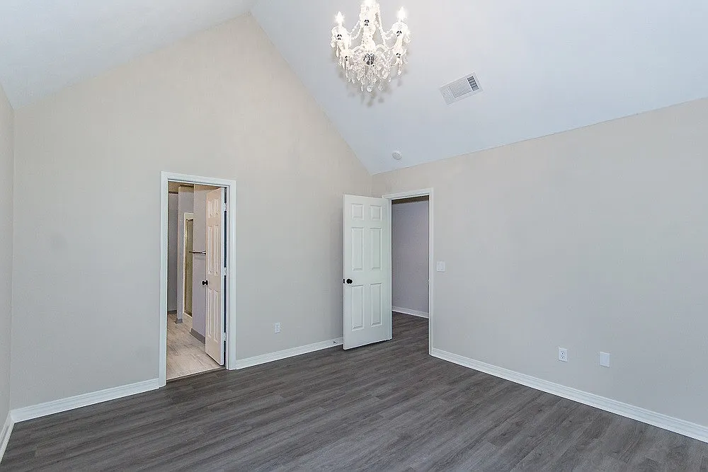 3 bed, 2.0 bath, 1500 sqft, $2,350 — Photo 3