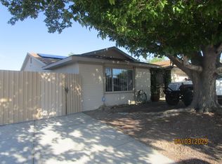 701 72nd St NW, Albuquerque, NM 87121