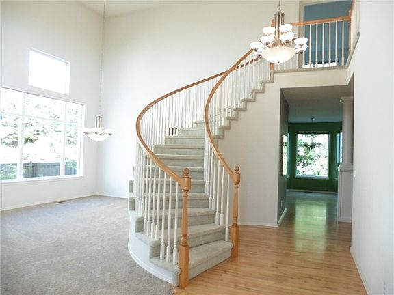 5th image of 6233 Rebecca Pl SE