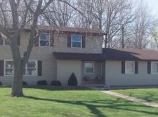 306 E Glenbrook Dr, Pulaski, WI 54162