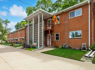 1309 9th St APT D, Moline, IL 61265
