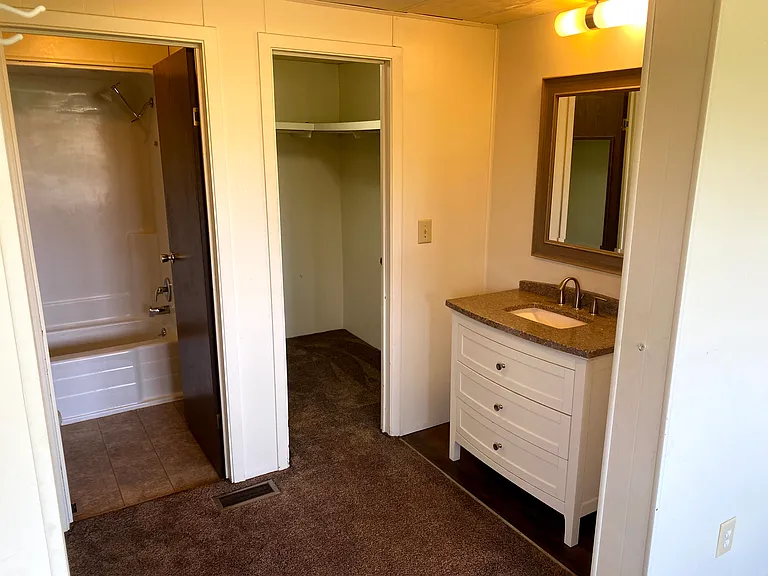 4270 E Valley Center Rd #A — Photo 21