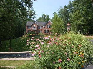 10709 Timberidge Rd, Fairfax Station, VA 22039