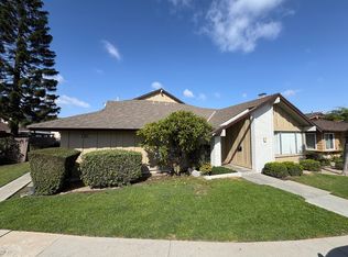 7271 Elk Cir APT 3, Huntington Beach, CA 92647