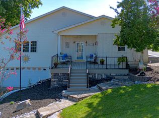 31 2nd St, Kuttawa, KY 42055