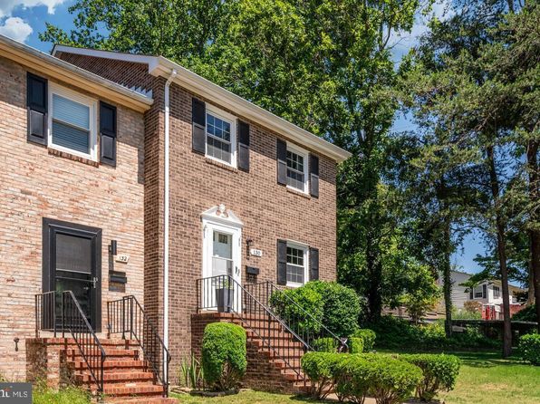 130 Falmouth Dr
