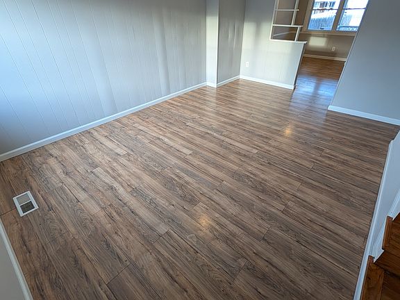5th image of 4035 Saint Monica Dr