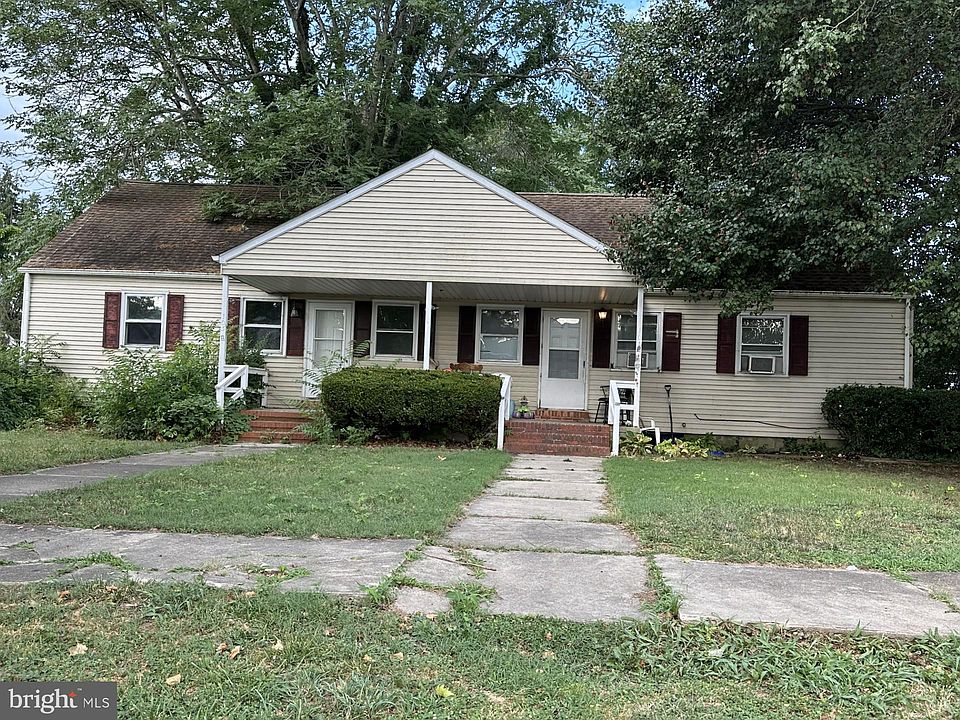 2nd image of 101-103 Maryland Ave
