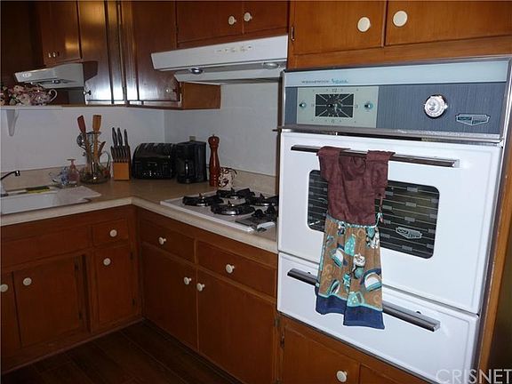 5th image of 19234 Avenue Of The Oaks Unit B