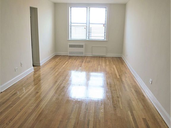 3rd image of 14210 Hoover Ave APT 508