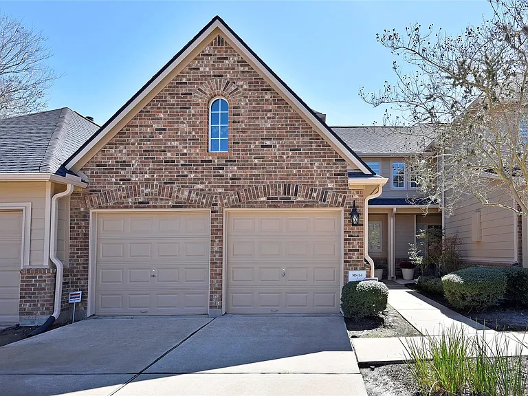 8814 Silent Willow Ln — Photo 33