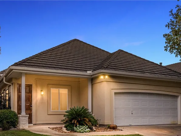 2225 Garden Ct, San Marcos, TX 78666