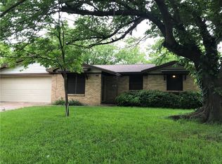 132 NW Jayellen Ave, Burleson, TX 76028