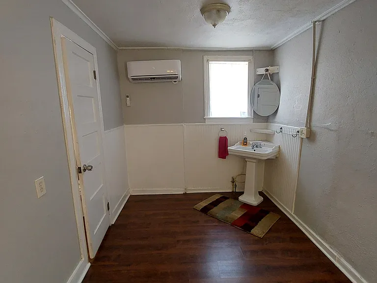 1729 S Henderson St #D — Photo 11