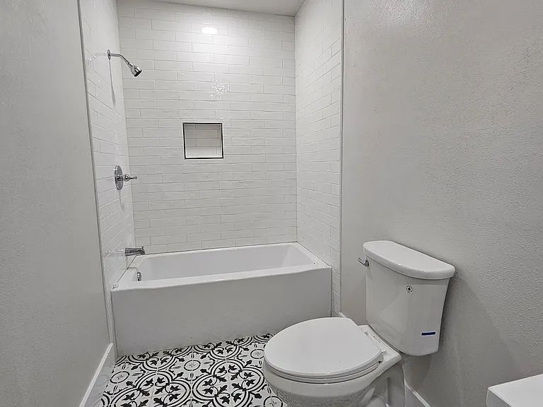 702 College St #1 — Photo 7