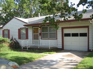 1233 E Crowley St, Wichita, KS 67216