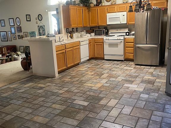 2nd image of 2339 Nisperos St