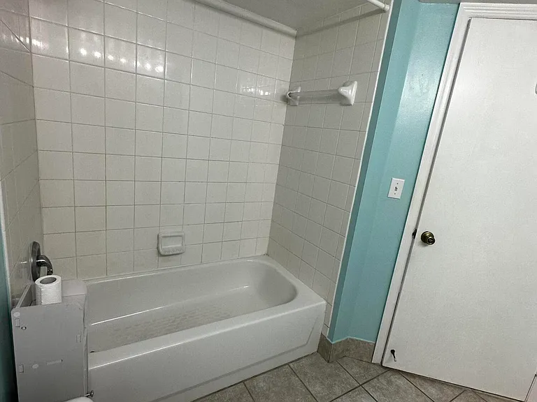 1700 S Crestwood Ct S #1709 — Photo 8