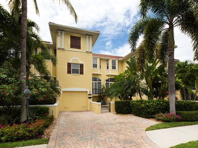 516 2nd St S #103, Naples, FL, 34102