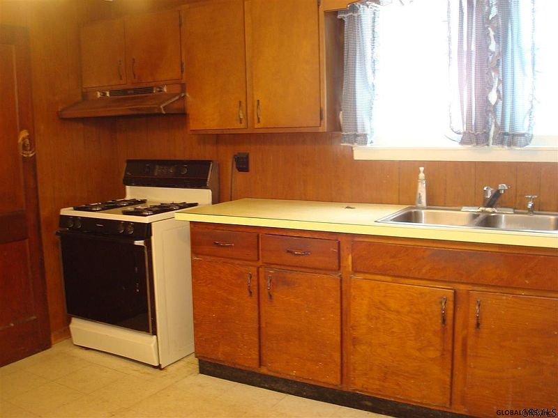 2nd image of 2226 RT 9W