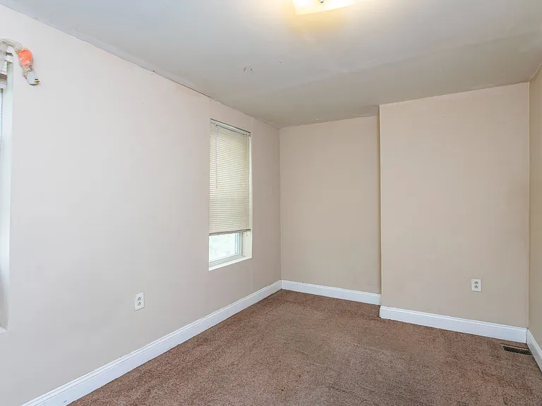 1604 N Bouvier St — Photo 18