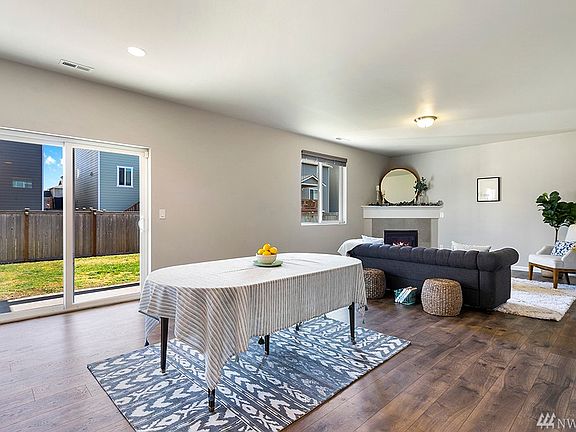 4th image of 13807 66th Ave E