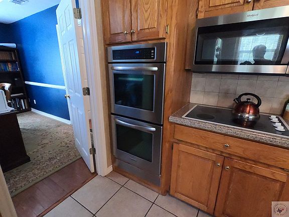 4th image of 4810 Lionel Ave