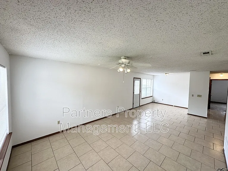 1659 N Dawn Dr #1 — Photo 2
