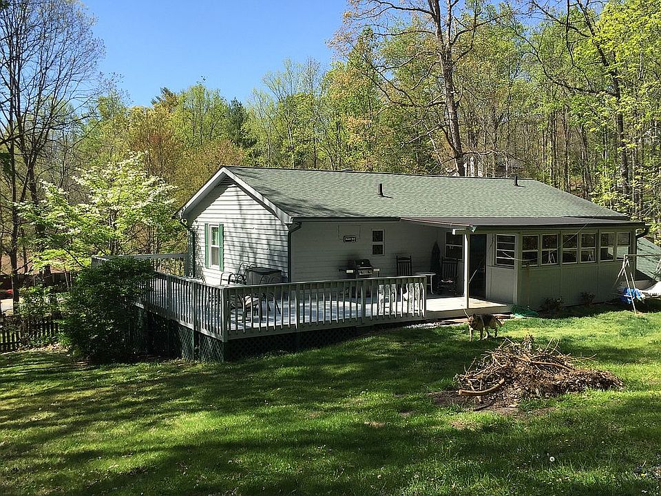 2nd image of 20 Valleywood Ct
