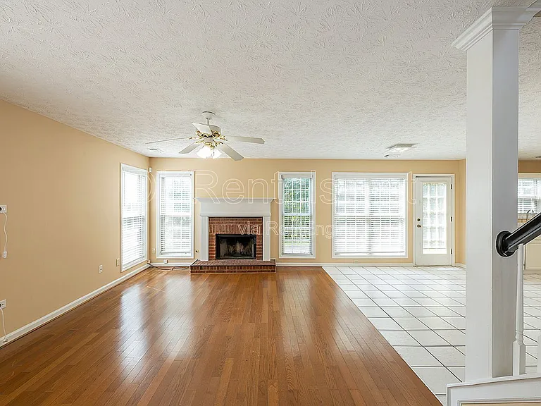 1704 Riverlanding Cir — Photo 3