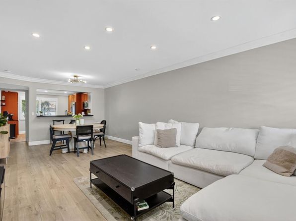 55 SE 14th St APT 211