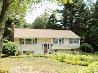 54 Colonial Rd, Medfield, MA 02052