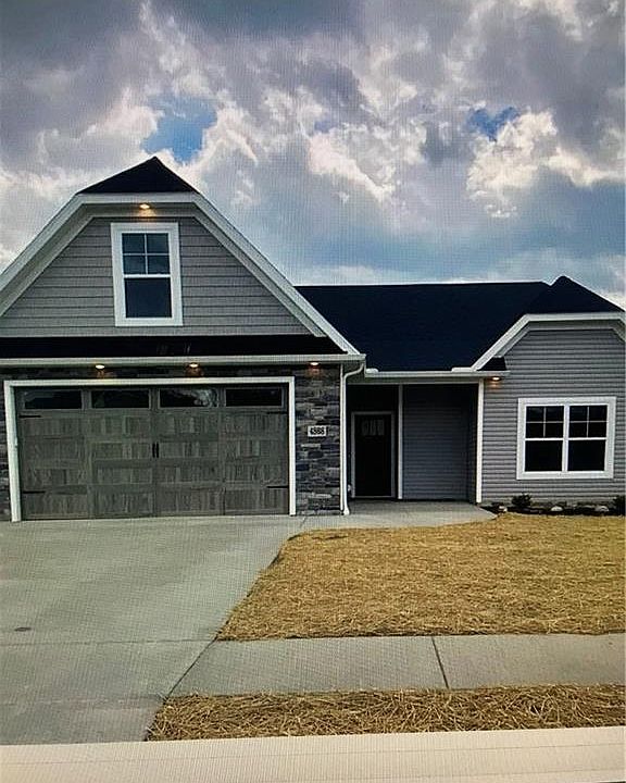 1st image of 4880 Mandarin Dr