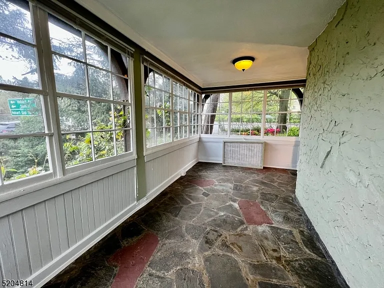 12 Hobart Gap Rd — Photo 43