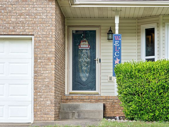 3rd image of 1223 Verkler Dr