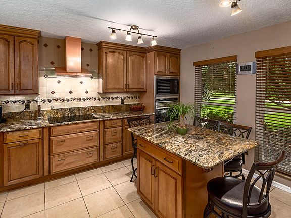 3rd image of 1428 Northridge Dr