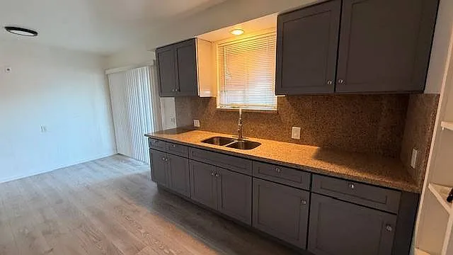 10838 Vernon Ave #21 — Photo 4