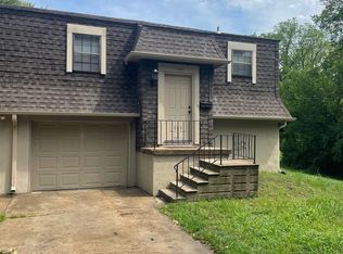 1110 E South Ave, Independence, MO 64050